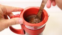 夜セットするだけ! 香り高い「水出しコーヒー」を簡単に作る!