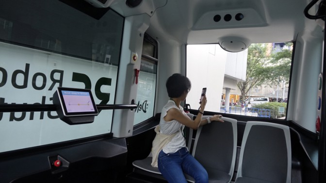 8月から千葉のイオンモールで走る無人運転バス「EZ10」に乗ってみた
