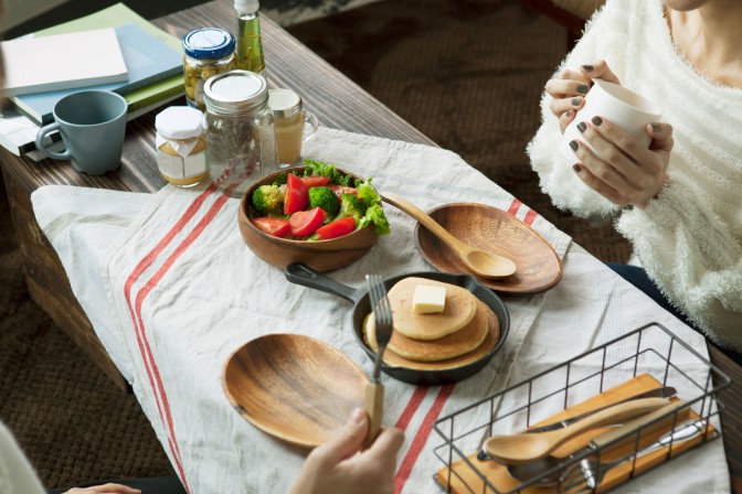 母の日に流行りのパンケーキを作る！子供と一緒にレシピサイトを見ながら事前練習してみた