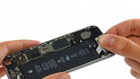 【iPhone7の噂】バッテリー増量でモバイルバッテリーいらず？