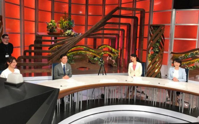 WBS大江キャスターとバーチャル共演できる360度動画