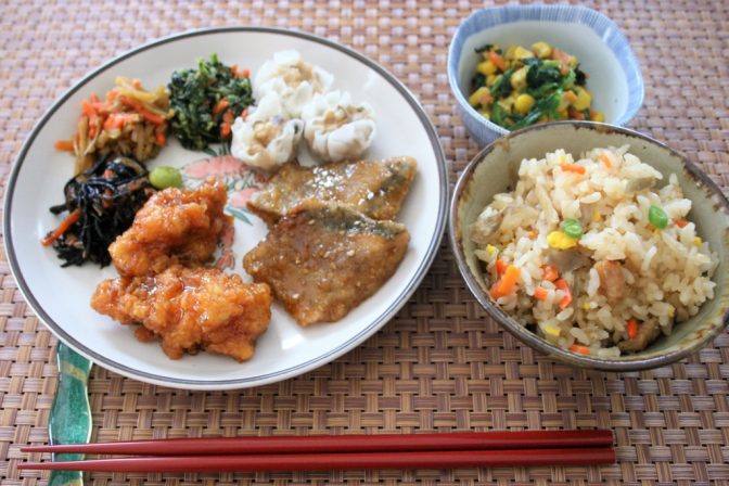 朝昼晩すべて冷凍食品にした場合の満足度は? 栄養価は?