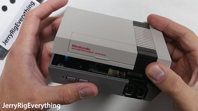 復刻版ファミコン「NES Classic Edition」今度は分解動画が公開される 1