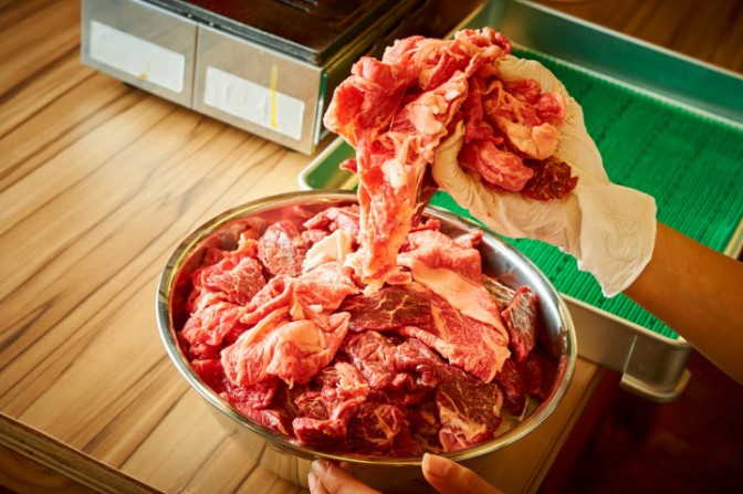 「いい肉の日祭り」限定開催「国産和牛つかみ取り」