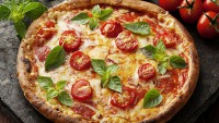 【家めし】冷凍ピザをプロ並みにグレードアップさせる魔法のトッピング