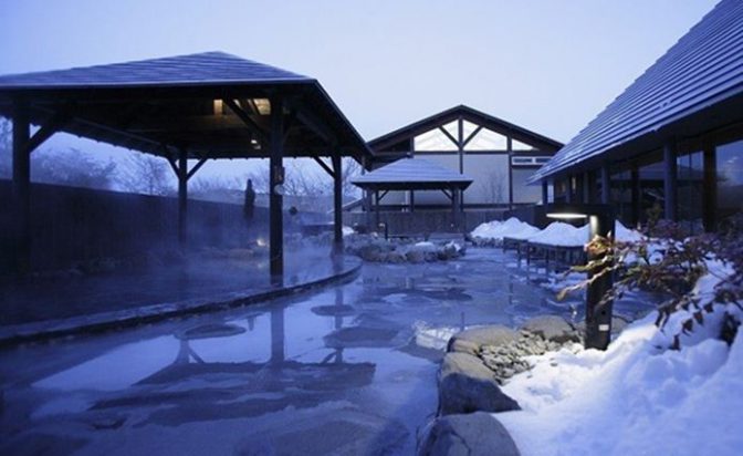 天然温泉「彩光の湯」