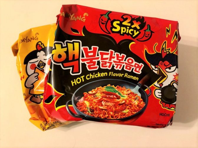 韓国で人気沸騰中の激辛炒め麺「プルダックポックンミョン」を実食！