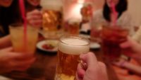 医師が語る。「糖尿病になるとアルコールが飲めない」は誤解だった