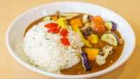 意外な○○もランクイン! 「カレー具材季節別人気野菜ランキング」