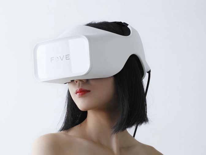 視線追跡型VRヘッドセット『FOVE』